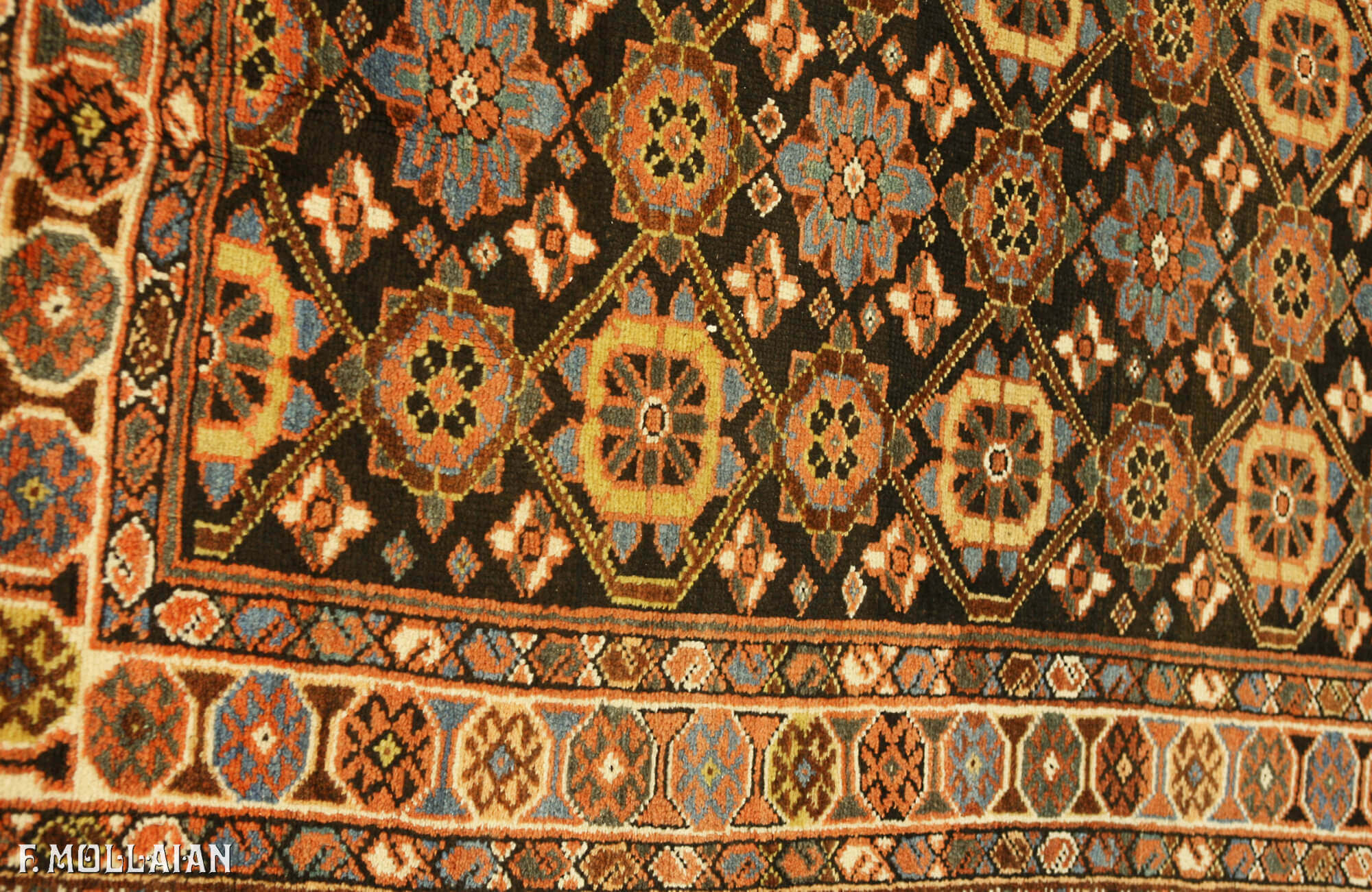 Antique Persian Varamin Rug n°:95931587